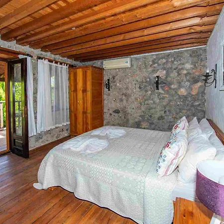 5 Star With 2 Bedrooms, 1028