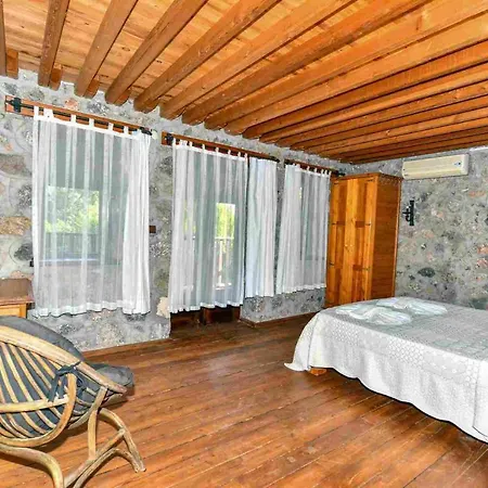 5 Star With 2 Bedrooms, 1028 *