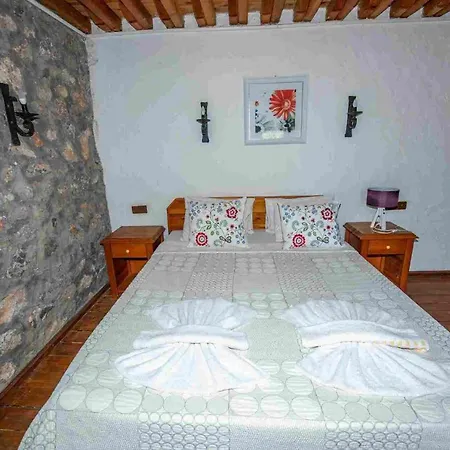 5 Star With 2 Bedrooms, 1028 *