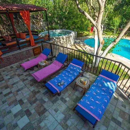 Villa 5 Star With 2 Bedrooms, 1028